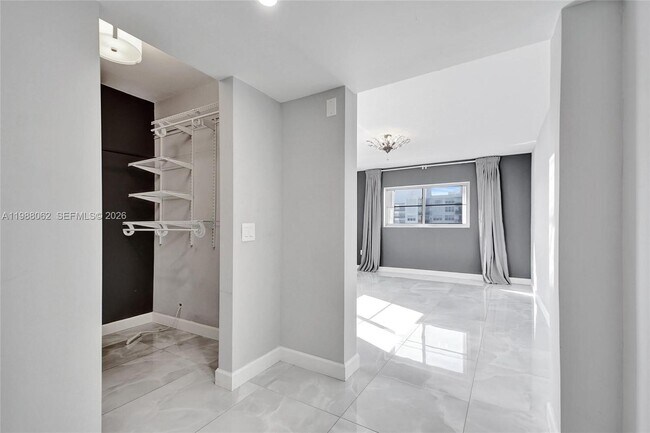 Building Photo - 1075 92nd St