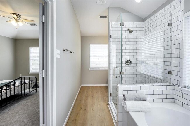 Building Photo - 25234 Clover Ranch Dr