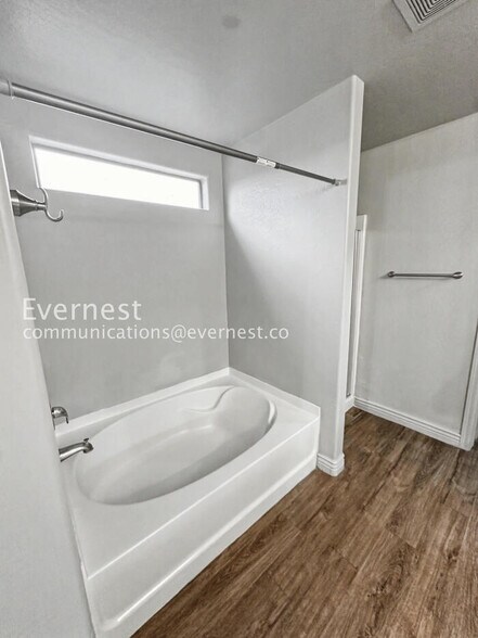 Building Photo - 2210 N 91st Ln