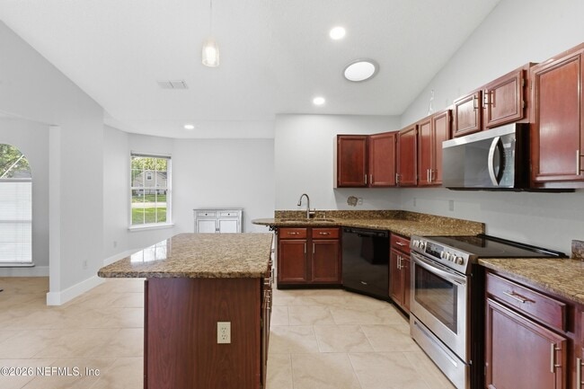 Building Photo - 421 Chicopee Ct