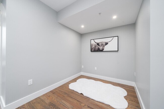 Building Photo - 195 Liberty Ave