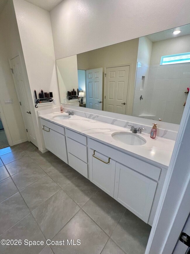 Building Photo - 1525 Criswell Ln SE