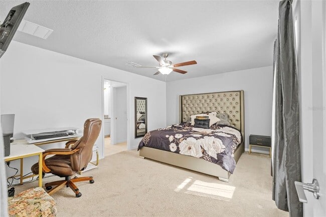 Building Photo - 5554 Blue Azure Dr