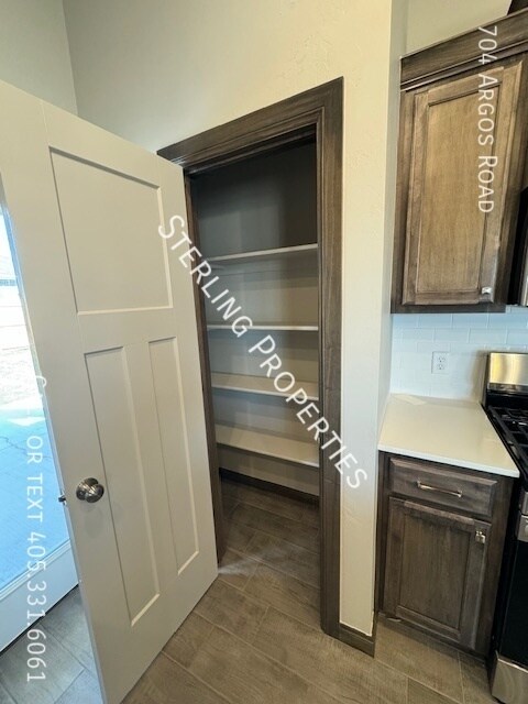 Building Photo - 704 Argos Rd