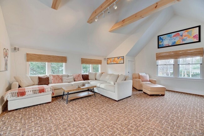 Building Photo - 550 Krause Rd