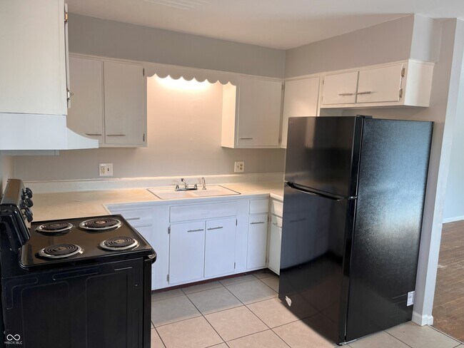 Building Photo - 6264 Eastridge Dr