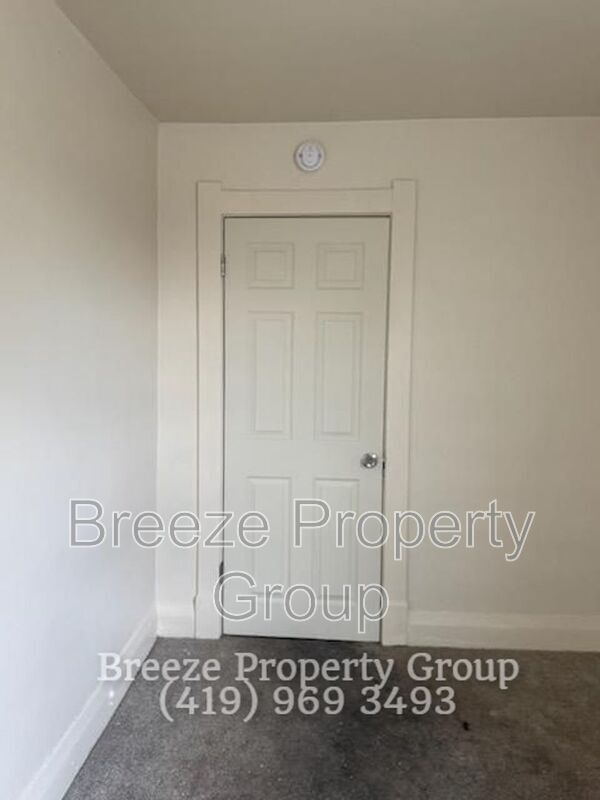 Building Photo - 228 Langdon St