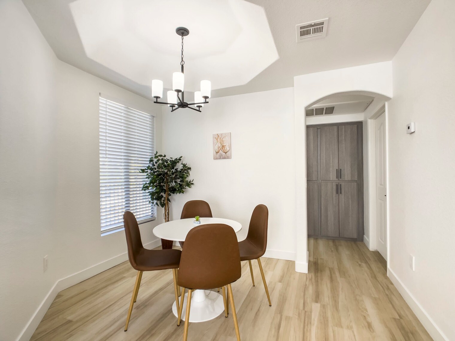 Building Photo - 14201 N 70th Way