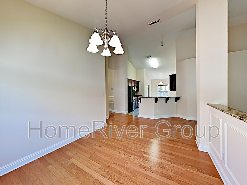 Building Photo - 3915 Fielding Ct