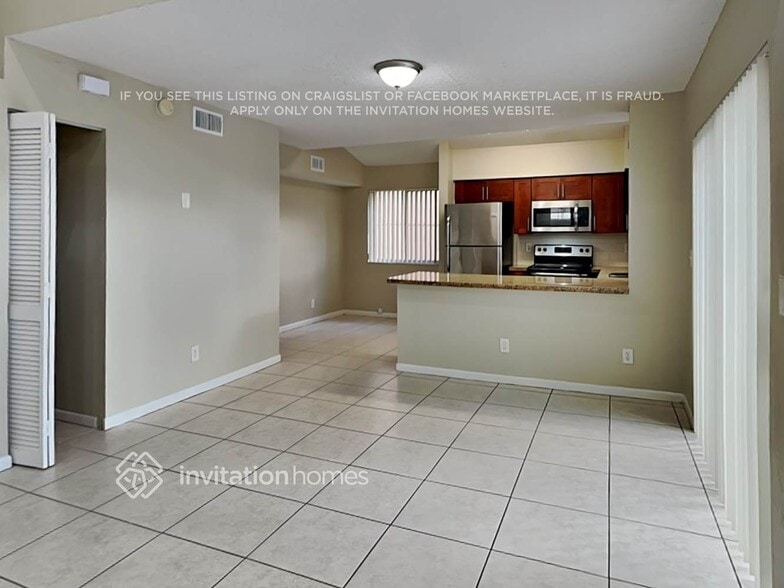 Building Photo - 1089 SE 6th Ave