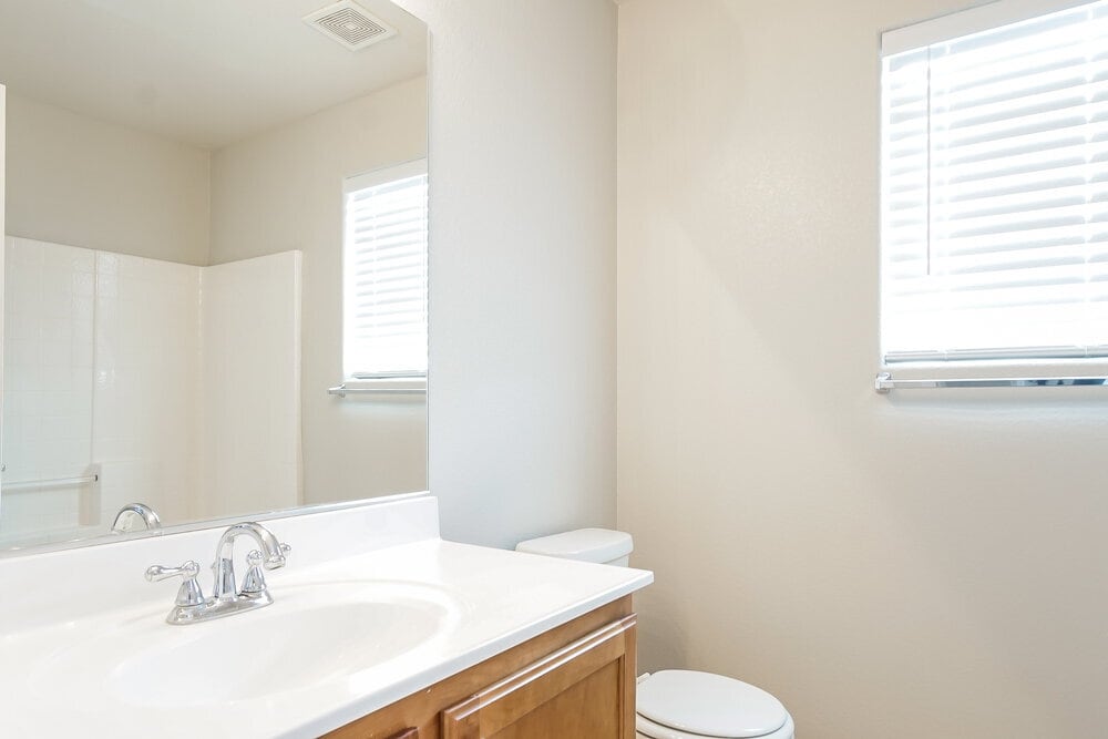 Building Photo - 8133 S Ribbon Falls St