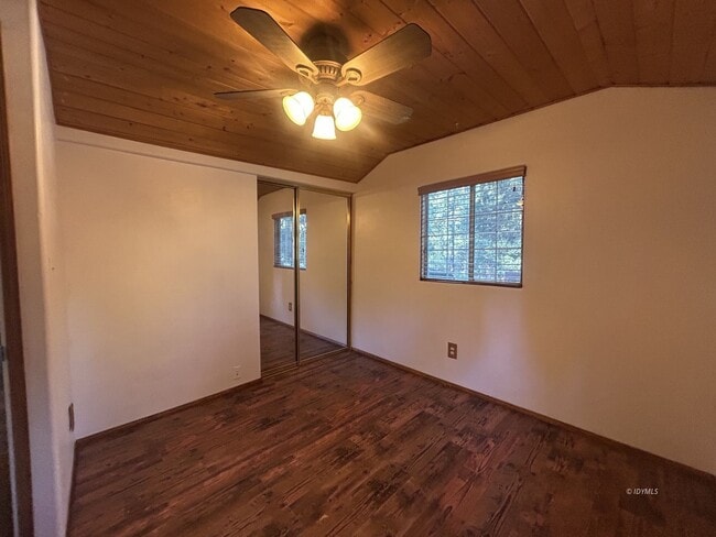 Building Photo - Cute Single Story Cabin in the Woods for Rent