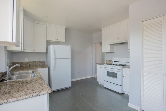 Building Photo - 4818-4822 33rd Street