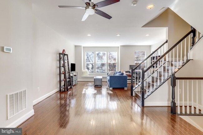 Building Photo - 2342 Huntington Station Ct