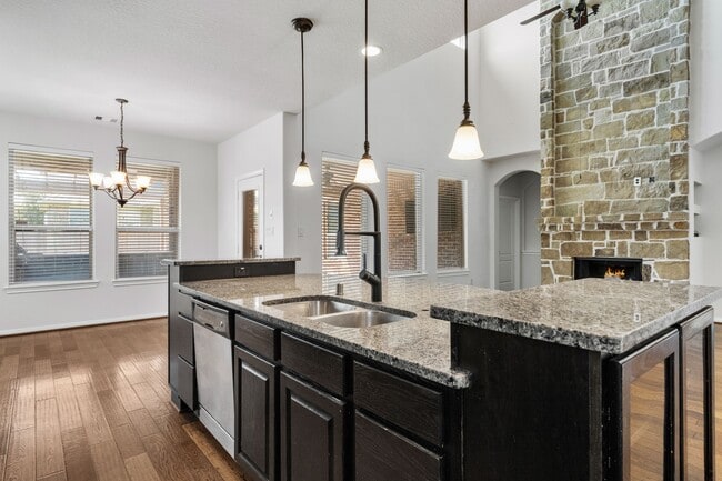 Building Photo - 8102 Little Scarlet St