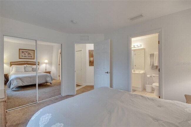 Building Photo - 2714 Club Cortile Cir
