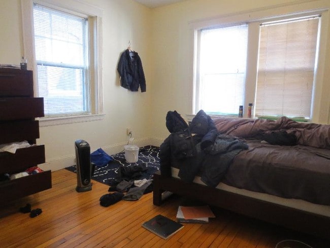 Building Photo - 176 Winthrop Rd