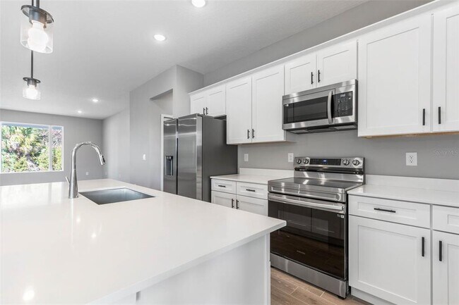 Building Photo - 23 Weymouth Ln