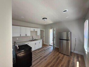 Building Photo - 3356 N Buffum St