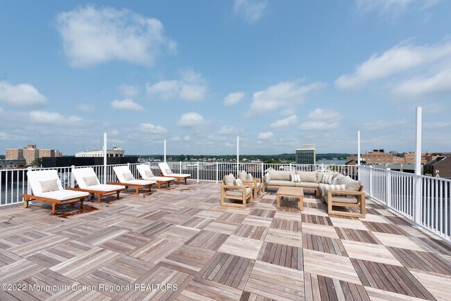 Building Photo - 24 Mechanic St