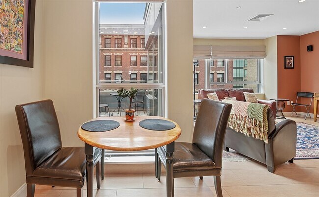 Building Photo - 99-105-105 Broad St