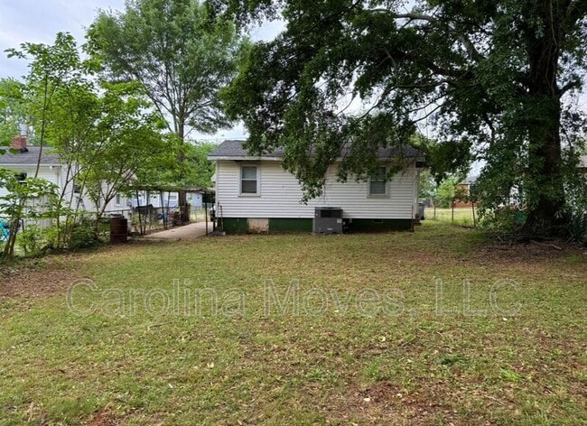 Building Photo - 10 Yellowstone Dr