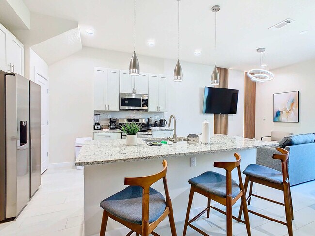 Building Photo - 7516 Sunflower Dr