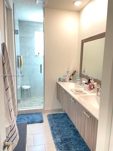 Building Photo - 6410 NW 102nd Path