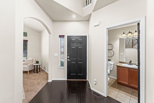 Building Photo - Wonderful Home