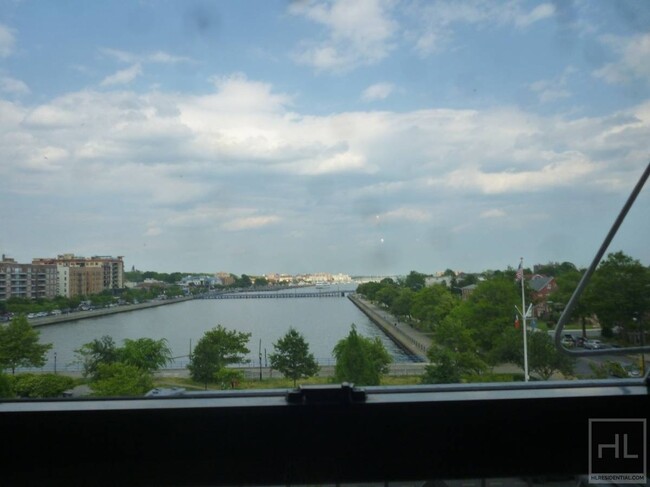 Primary Photo - SHORE BOULEVARD