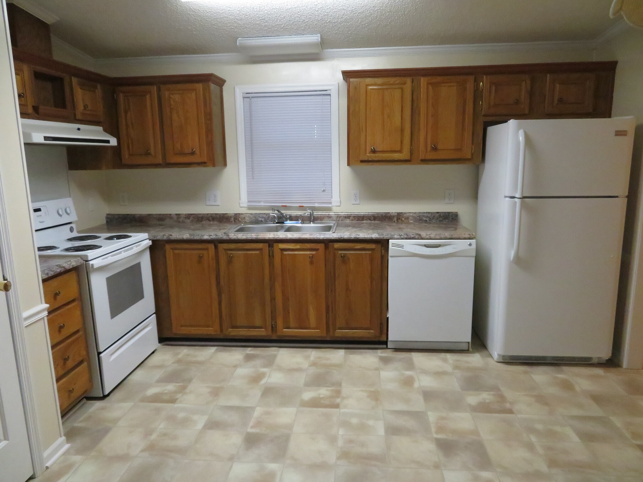 Kitchen-New appliances, flooring, counter top, sink, plumbing fixtures - 937 Cheeks Lane