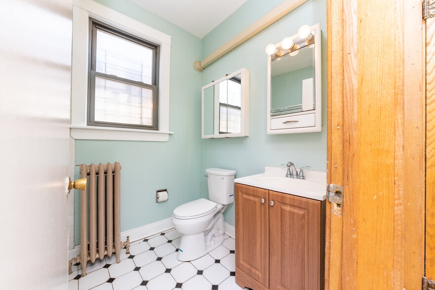 Building Photo - 4255 N Campbell Ave