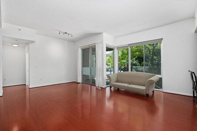 Building Photo - 111 S De Lacey Ave