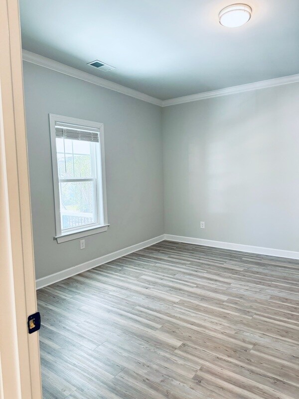 Building Photo - 310 W Horton St