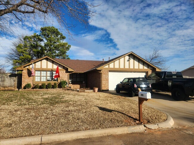 Building Photo - 310 Lacey Dr