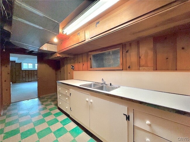 Building Photo - 4055 Bristol Rd