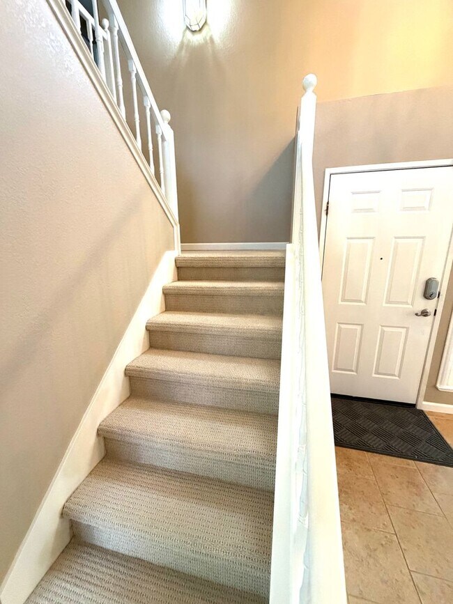 Building Photo - Beautiful 2-Story Home in the highly sought after Stanford Ranch community!