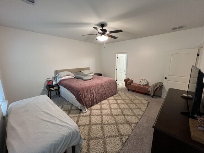 Building Photo - Spacious 5 Bedroom Home in Lake Haven – Zachary, LA