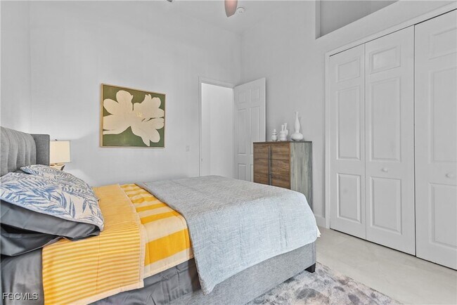 Building Photo - 2417 Cape Coral Pkwy W