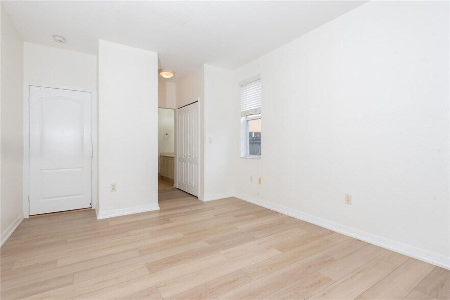 Building Photo - 2398 SW 132nd Ter