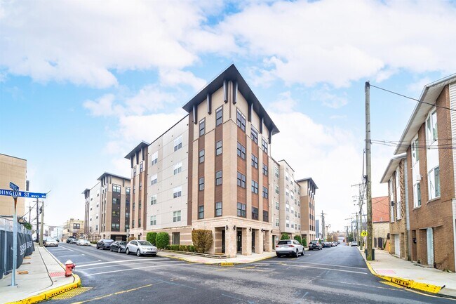 Building Photo - 5808 Washington St