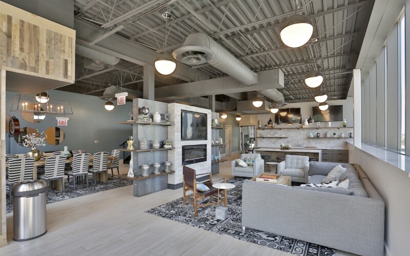 Building Photo - 699 W Wayman St