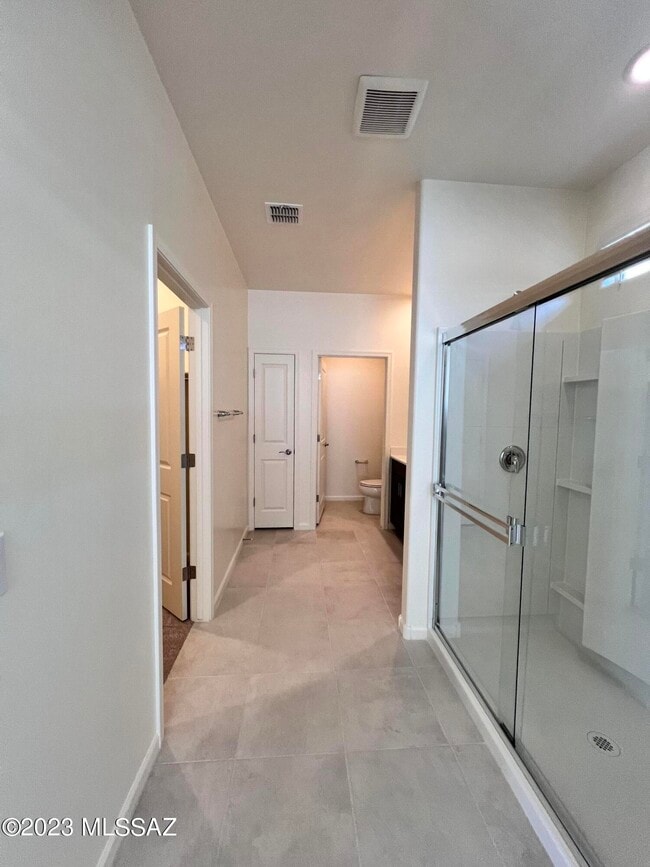 Building Photo - 12522 E Patch Dr