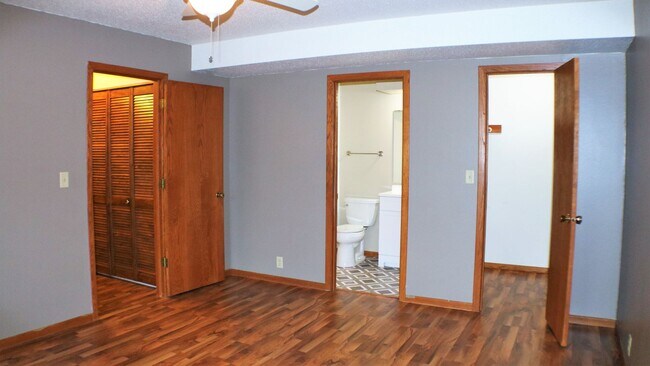 Building Photo - $1,125 | 2 Bedroom, 1.5 Bathroom 1st Floor Condo | No Pets | Sublease* | Available for August 1st...