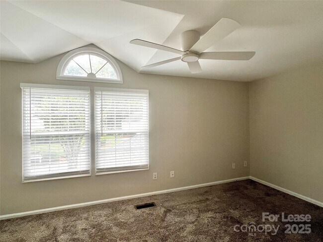 Building Photo - 1317 Maple Shade Ln