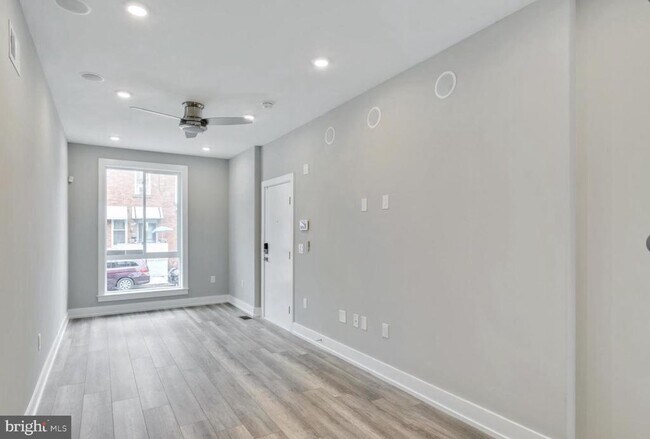 Building Photo - 902 W Susquehanna Ave