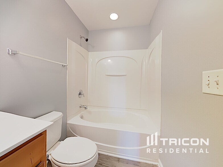 Building Photo - 3038 Deerborne Ct