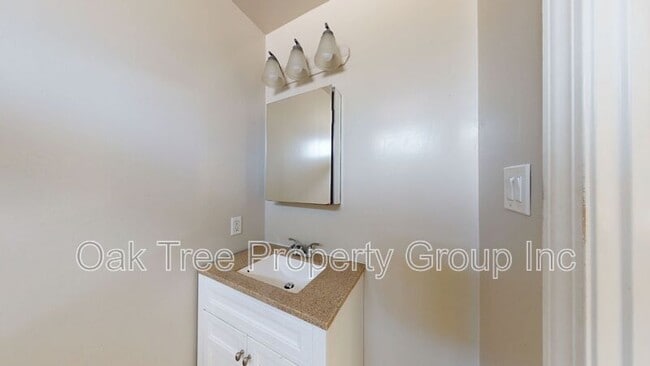 Building Photo - 2371 Downer Ave