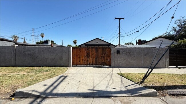 Building Photo - 7257 Wilbur Ave