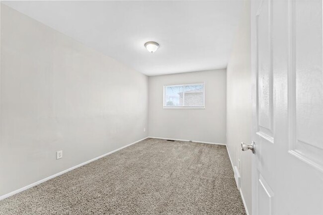 Building Photo - 1006 6th St